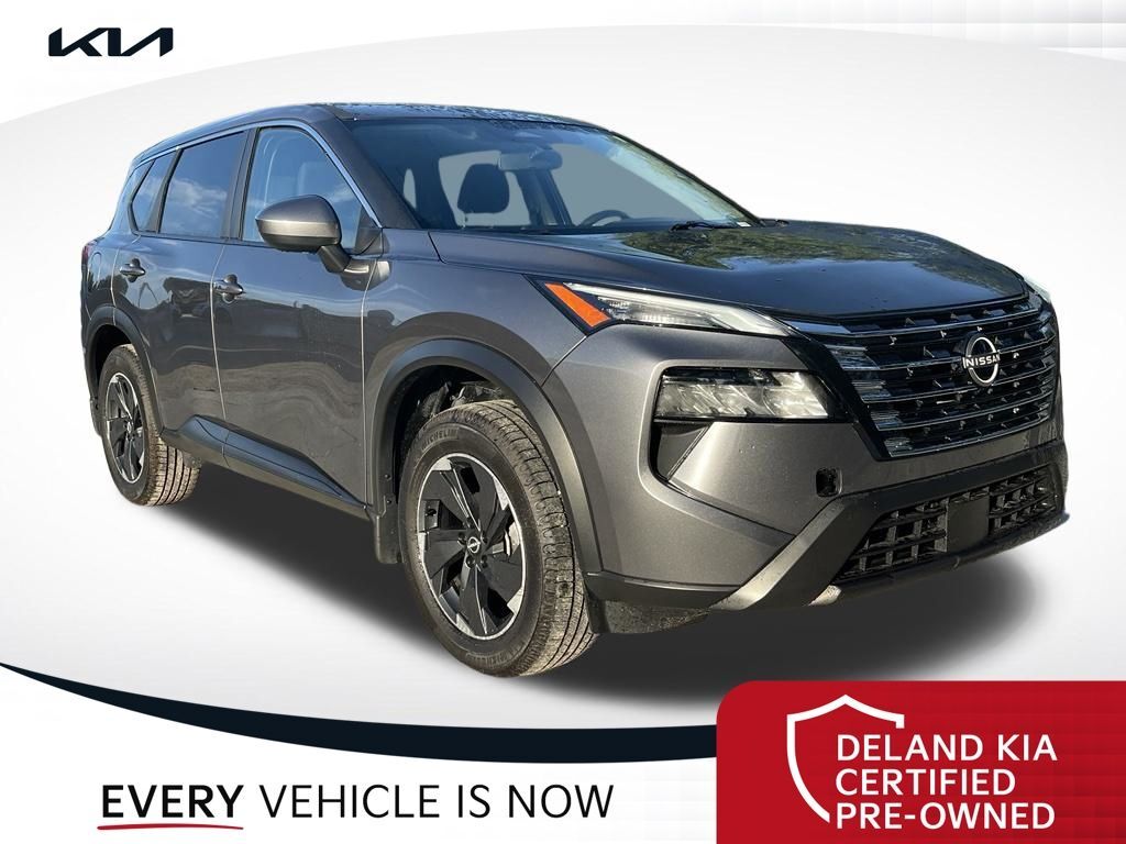 2025 Nissan Rogue SV — photo 1 of 13