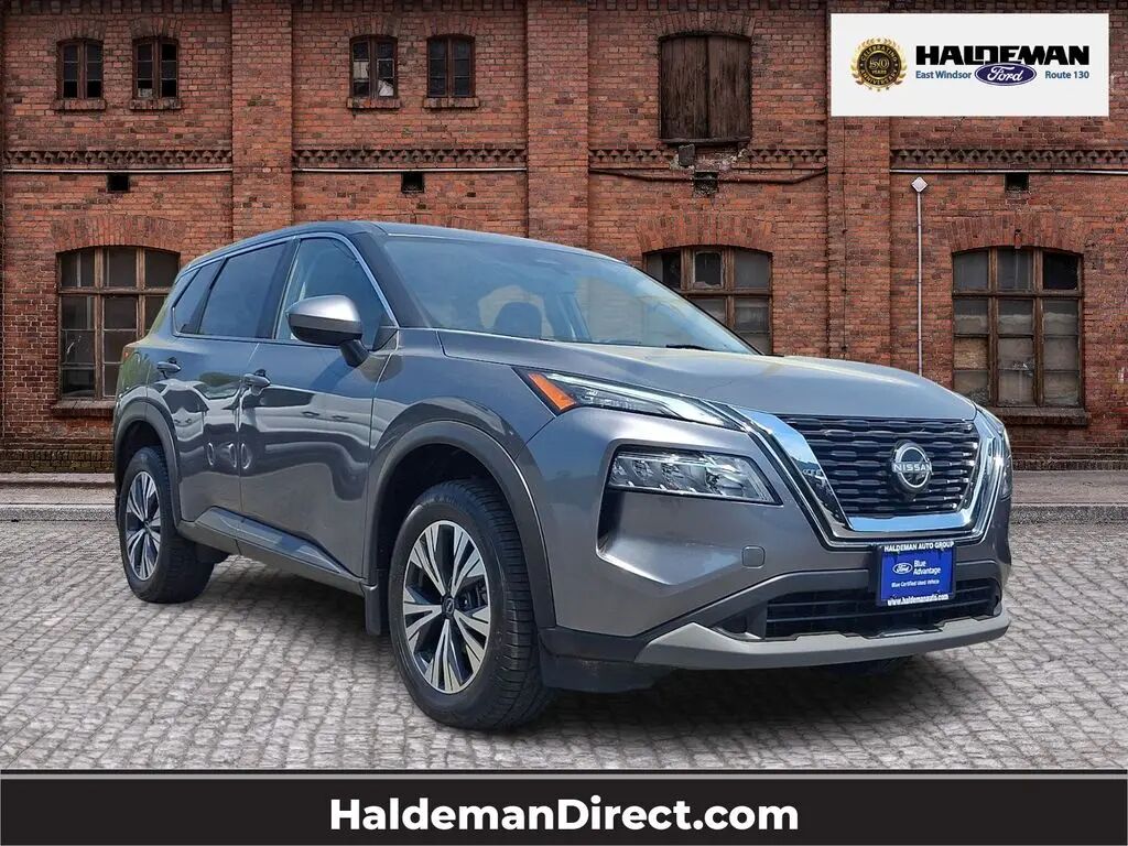 2023 Nissan Rogue SV — photo 1 of 13