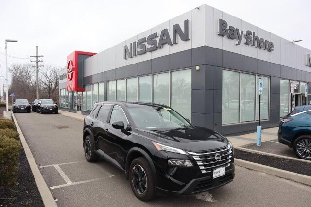 2025 Nissan Rogue SV — photo 1 of 53