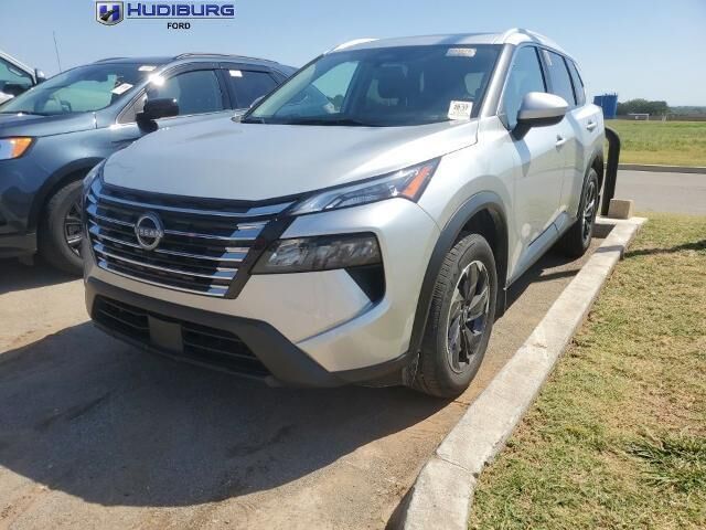 2024 Nissan Rogue SV — photo 1 of 26