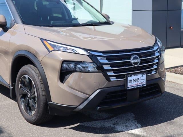 2025 Nissan Rogue SV — photo 1 of 2