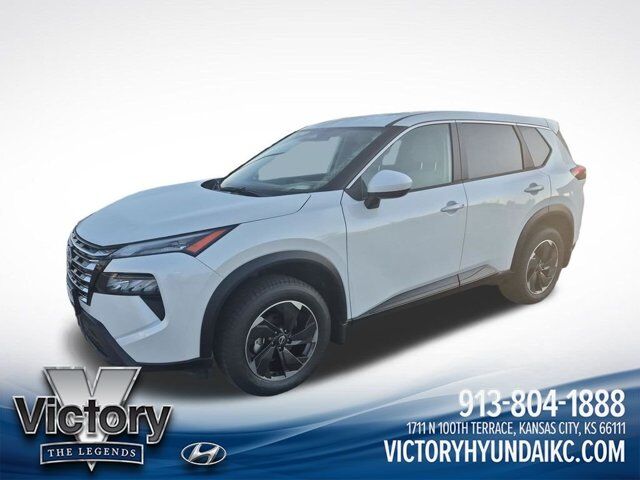 2025 Nissan Rogue SV — photo 1 of 13