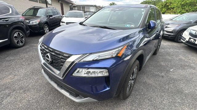 2023 Nissan Rogue SV — photo 1 of 8