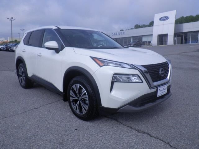 2023 Nissan Rogue SV — photo 1 of 13