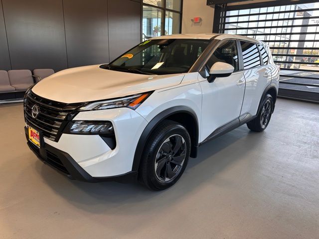 2024 Nissan Rogue SV — photo 1 of 13