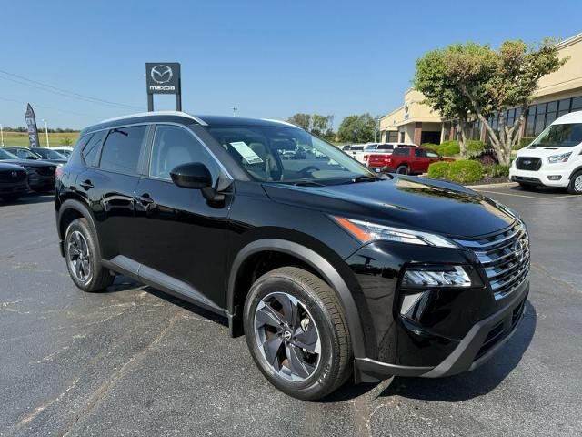2024 Nissan Rogue SV — photo 1 of 13