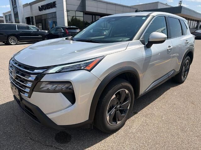 2025 Nissan Rogue SV — photo 1 of 26