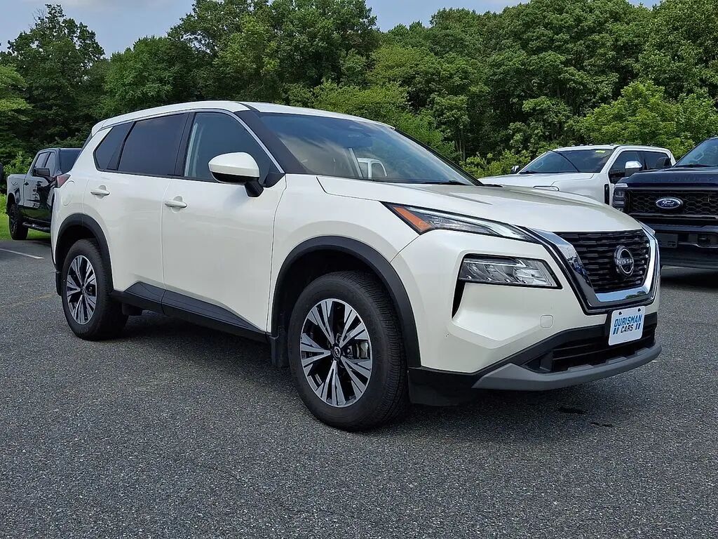 2023 Nissan Rogue SV — photo 1 of 13