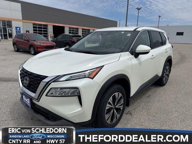 2023 Nissan Rogue SV — photo 1 of 13