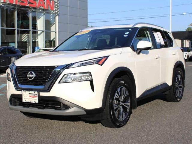 2023 Nissan Rogue SV — photo 1 of 2