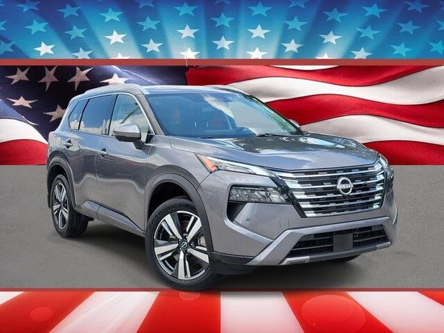 2025 Nissan Rogue SL — photo 1 of 13