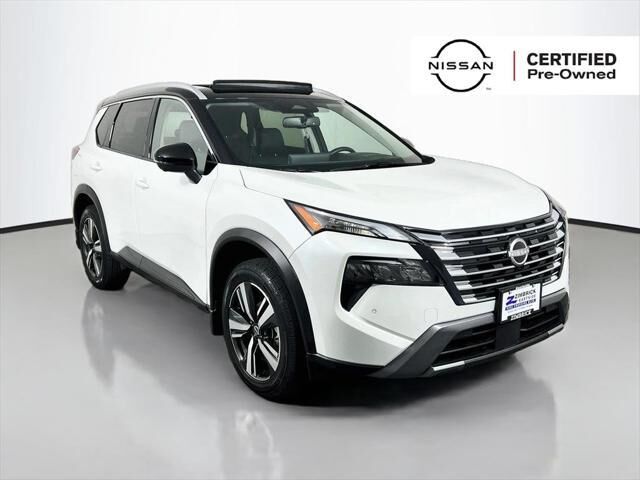 2025 Nissan Rogue SL — photo 1 of 13