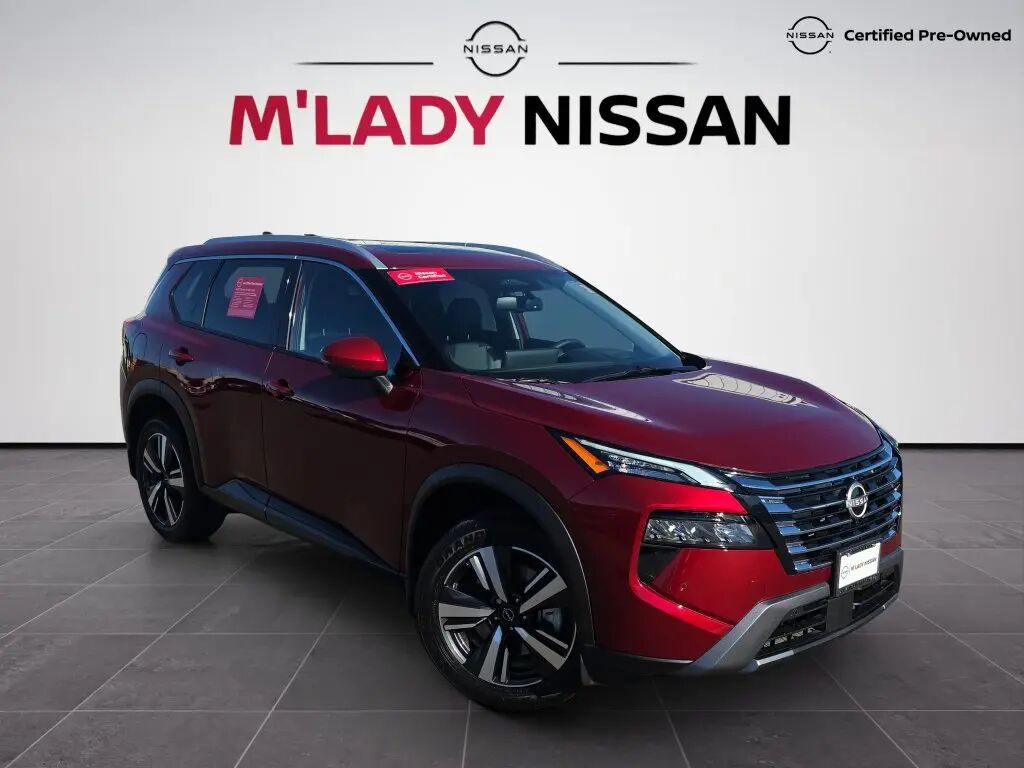 2025 Nissan Rogue SL — photo 1 of 13