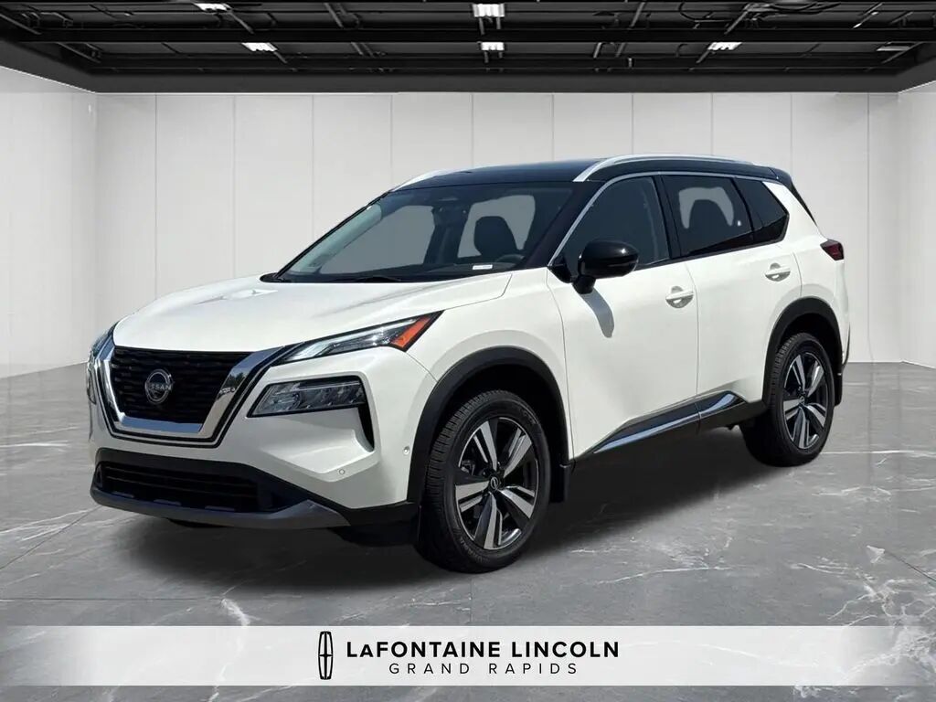 2023 Nissan Rogue SL — photo 1 of 13