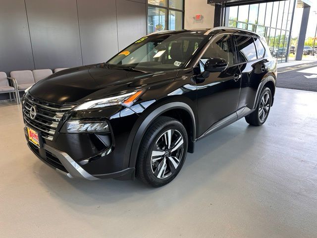 2025 Nissan Rogue SL