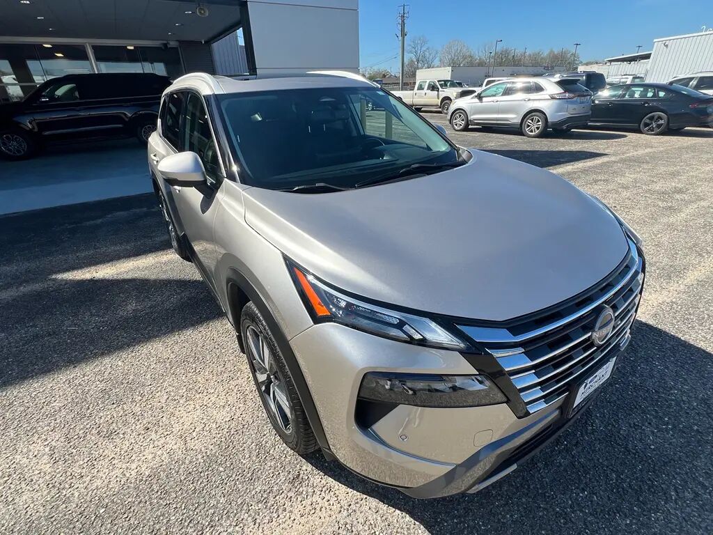 2024 Nissan Rogue SL — photo 1 of 22