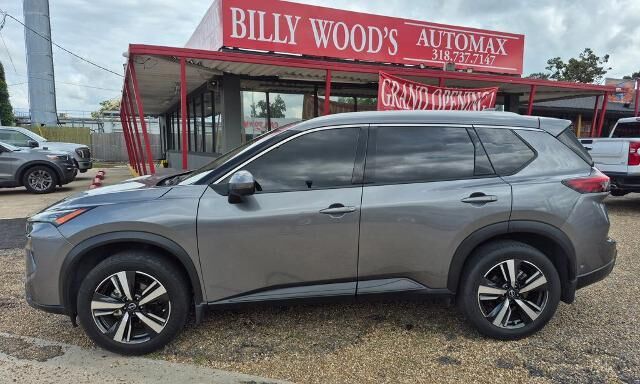 2024 Nissan Rogue SL — photo 1 of 13
