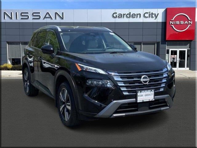 2025 Nissan Rogue SL — photo 1 of 9