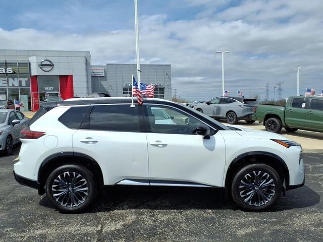 2026 Nissan Rogue Platinum — photo 1 of 12