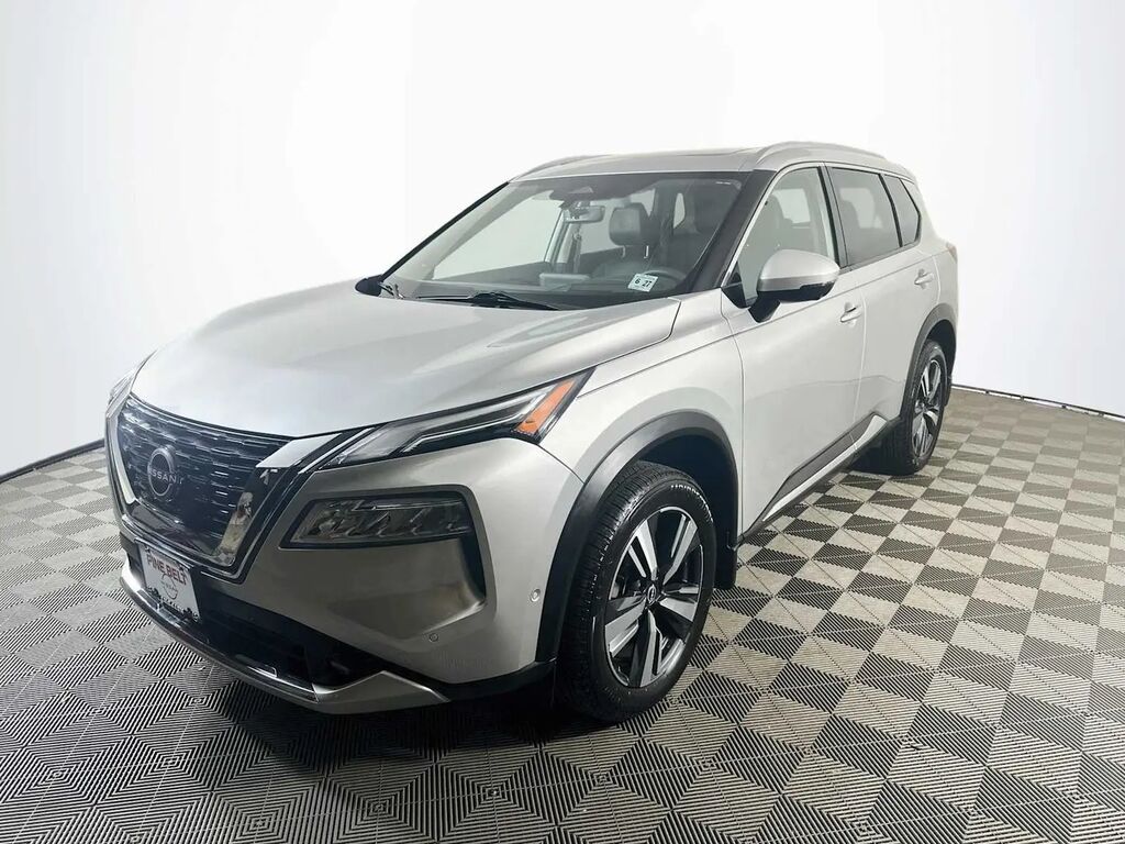 2022 Nissan Rogue Platinum — photo 1 of 13