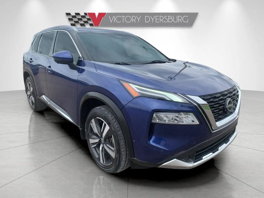2023 Nissan Rogue Platinum — photo 1 of 12