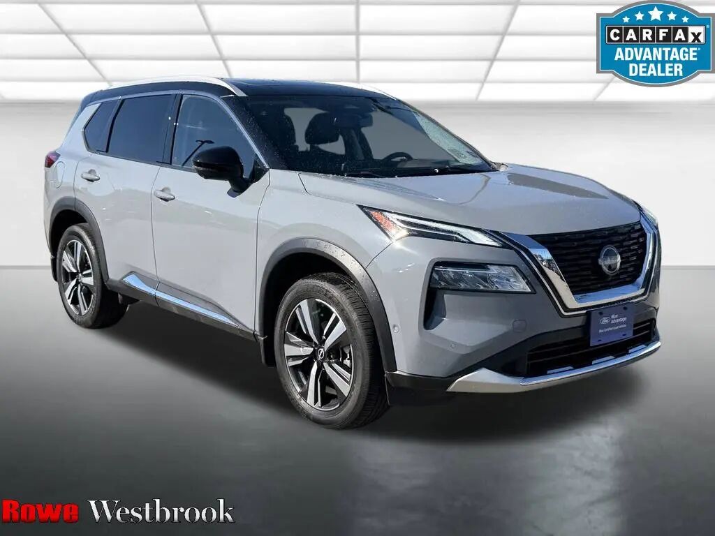 2023 Nissan Rogue Platinum — photo 1 of 13