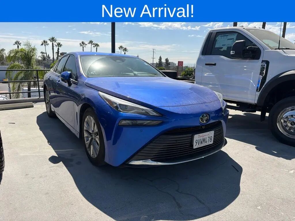 2025 Toyota Mirai XLE — photo 1 of 5