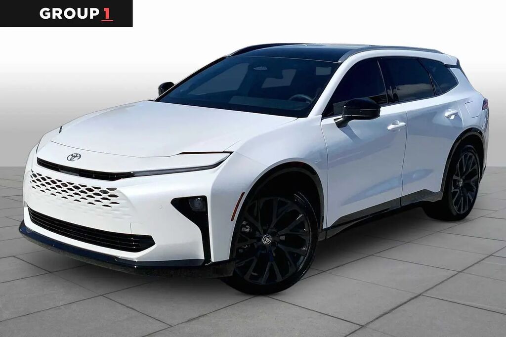 2026 Toyota Crown Signia Limited — photo 1 of 12
