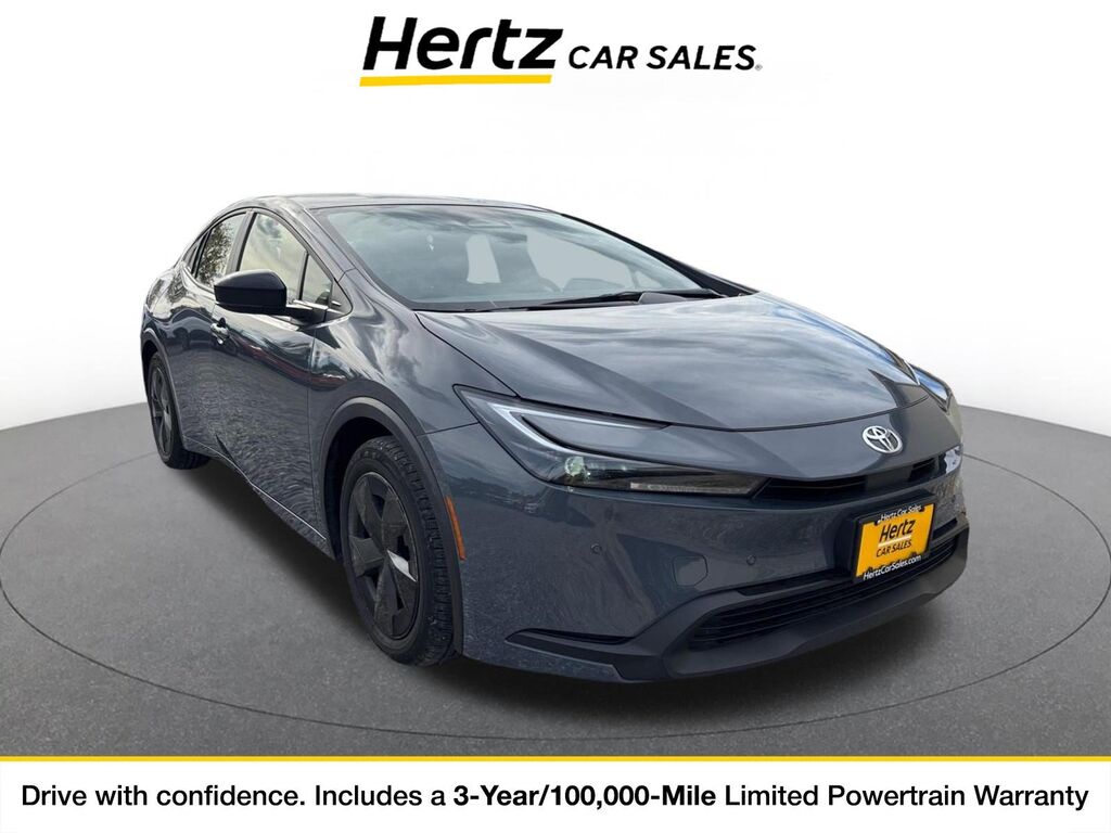 2025 Toyota Prius LE — photo 1 of 1