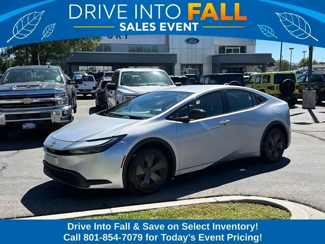 2025 Toyota Prius LE