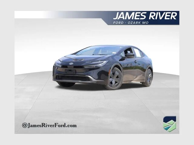 2025 Toyota Prius LE