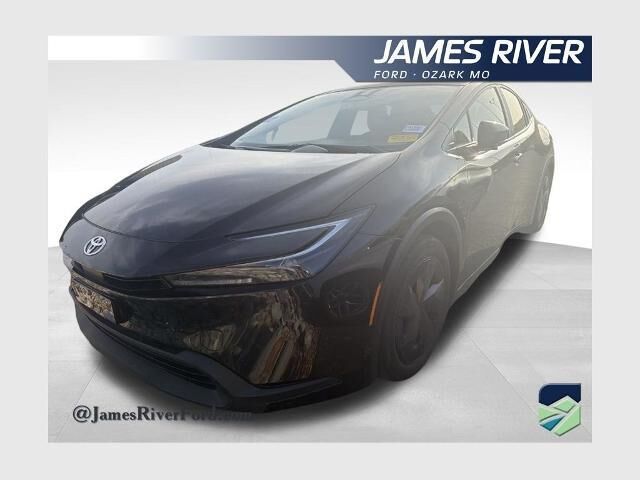 2025 Toyota Prius LE — photo 1 of 67
