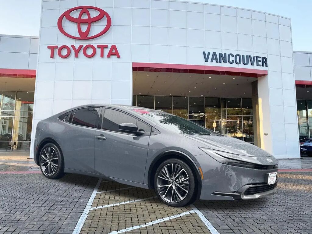 2024 Toyota Prius XLE — photo 1 of 13