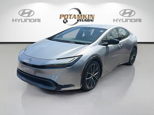 2023 Toyota Prius XLE — photo 1 of 13
