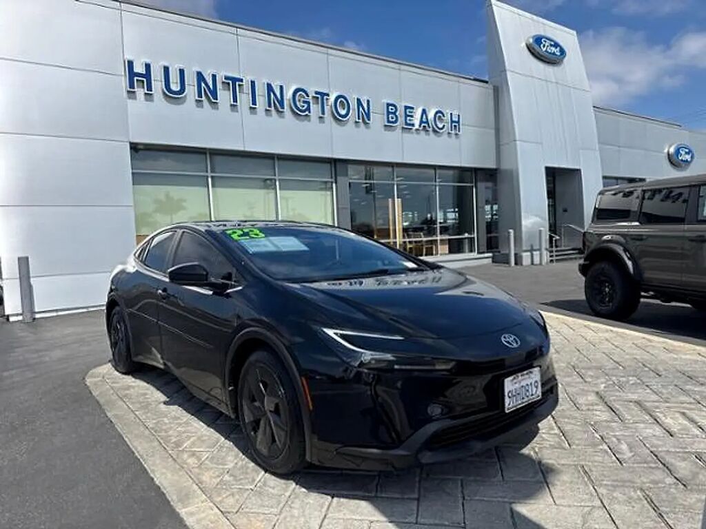 2023 Toyota Prius LE — photo 1 of 26