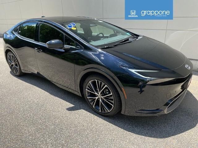 2024 Toyota Prius XLE — photo 1 of 11