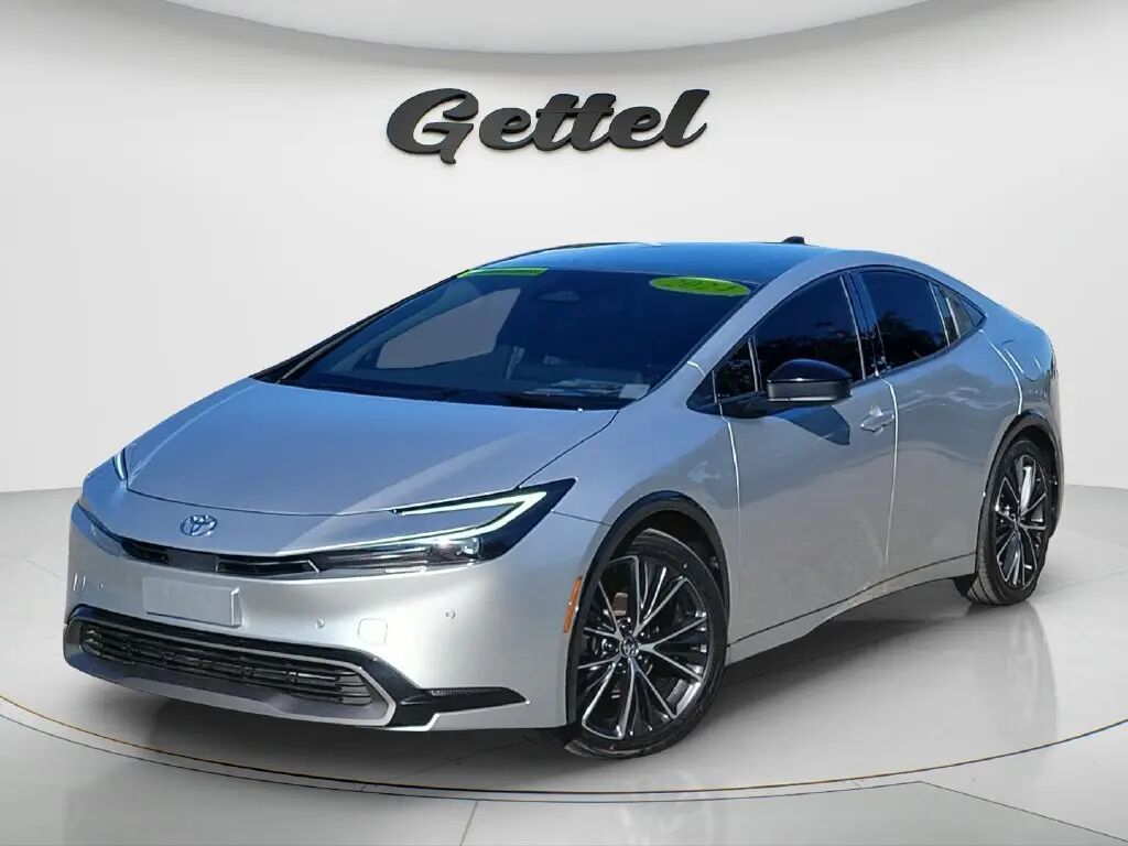 2024 Toyota Prius XLE — photo 1 of 13