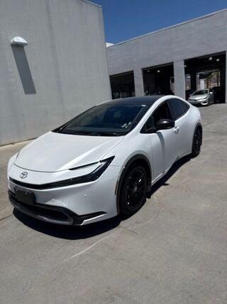 2025 Toyota Prius Limited — photo 1 of 13