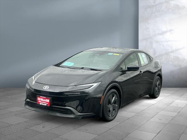 2023 Toyota Prius LE — photo 1 of 26