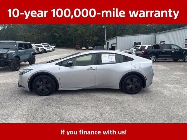 2025 Toyota Prius LE
