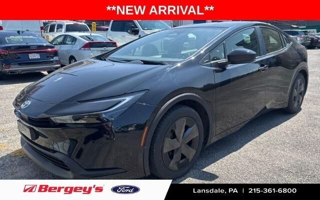 2023 Toyota Prius LE