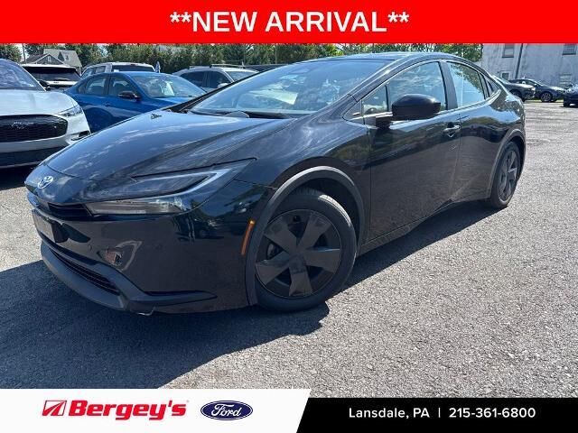 2023 Toyota Prius LE