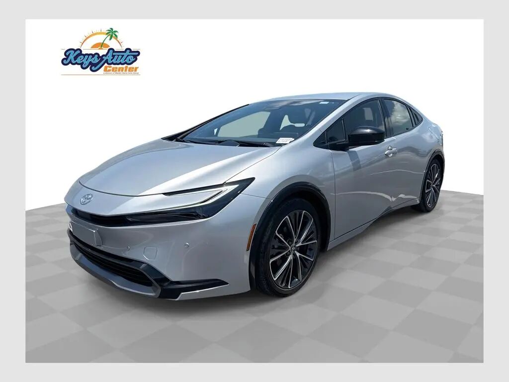 2026 Toyota Prius XLE — photo 1 of 13