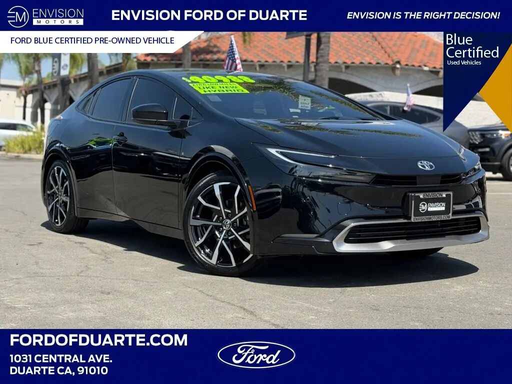 2026 Toyota Prius Plug-in Hybrid XSE — photo 1 of 11