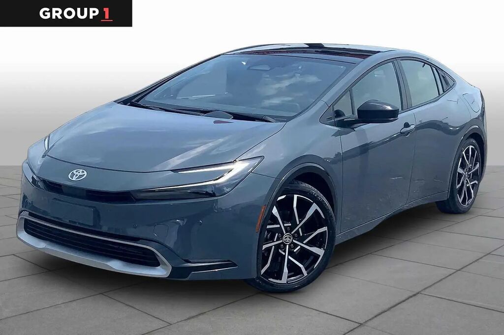 2024 Toyota Prius Prime XSE Premium — photo 1 of 12