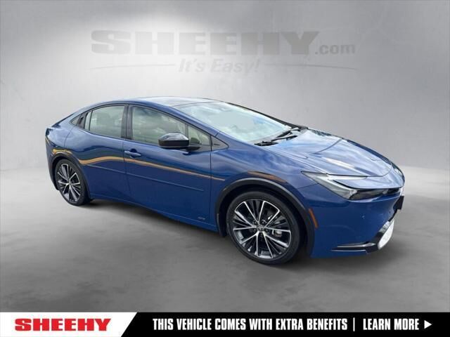 2023 Toyota Prius LE — photo 1 of 13