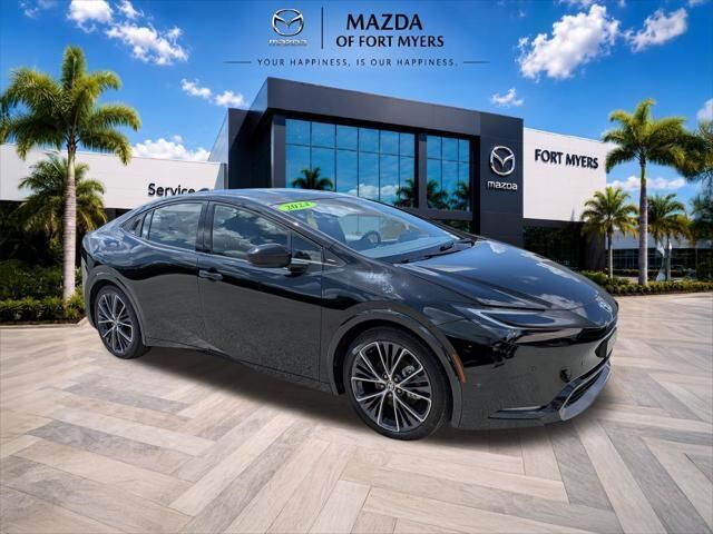 2024 Toyota Prius LE — photo 1 of 13