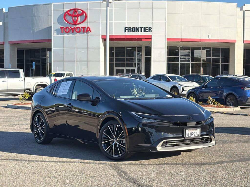2024 Toyota Prius XLE AWD (Natl) — photo 1 of 13