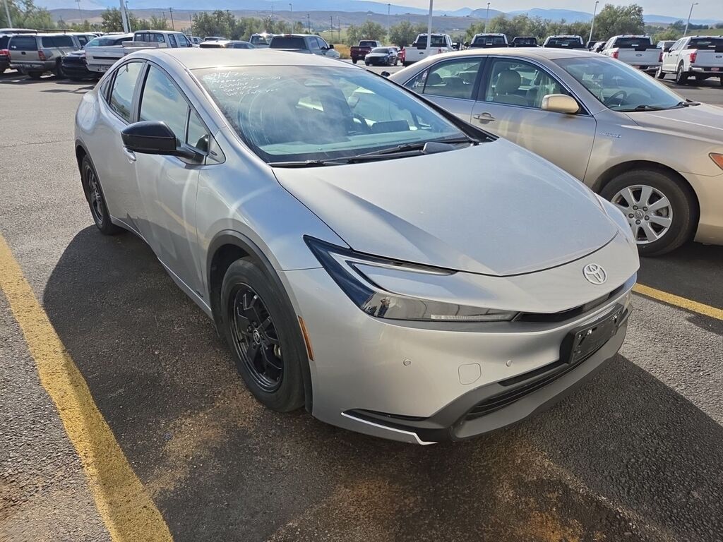 2024 Toyota Prius LE — photo 1 of 13