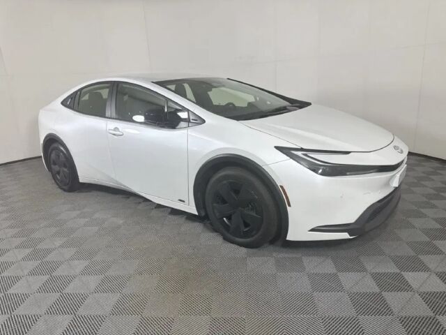 2025 Toyota Prius LE